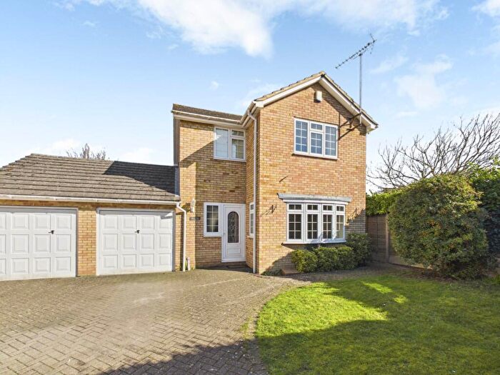 3 Bedroom Detached House For Sale In Detached House, Old Farm, Pitstone, LU7