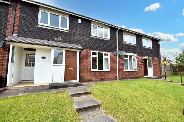 3 Bedroom Terraced House To Rent In Glaze Walk, Whitefield, M45