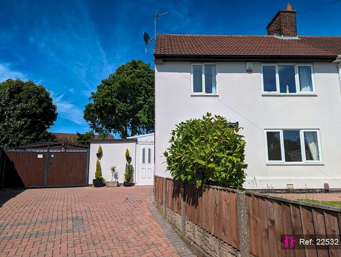 3 Bedroom Semi-Detached House For Sale In Chesterfield Road, Sutton-in-Ashfield, NG17