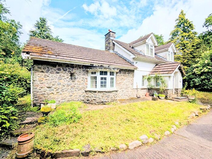 2 Bedroom Detached House For Sale In Llanarthney, Carmarthen, Carmarthenshire., SA32