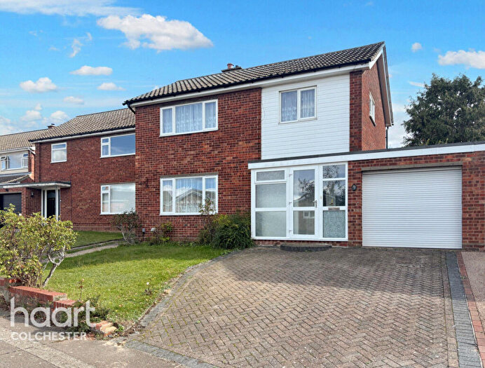 3 Bedroom Detached House For Sale In St Dominic Road, Colchester, CO4