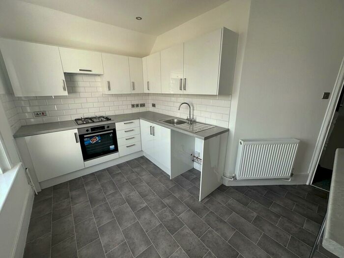 4 Bedroom Maisonette To Rent In Boundary Road Road, Hove, East Sussex, BN3