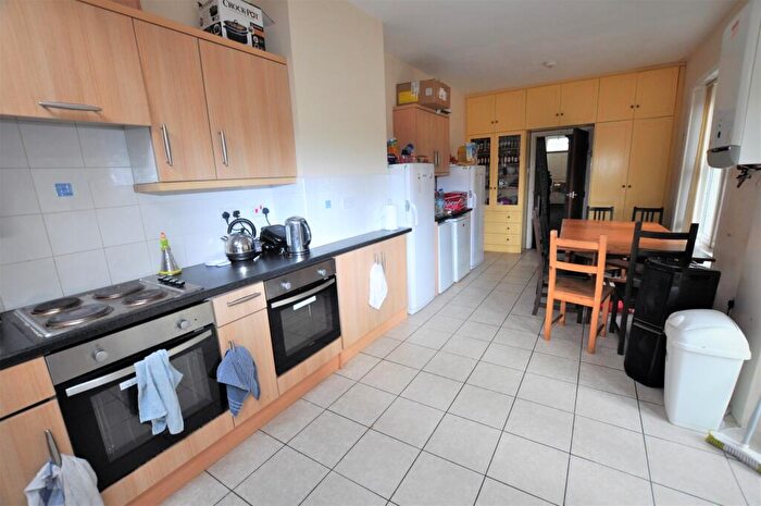 9 Bedroom Terraced House To Rent In Grosvenor Place, Jesmond, Newcastle Upon Tyne, NE2