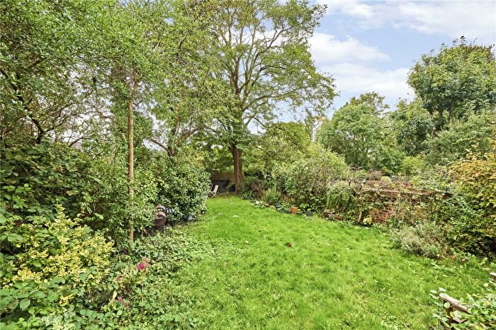 1 Bedroom Apartment For Sale In Tressillian Road, Brockley, SE4