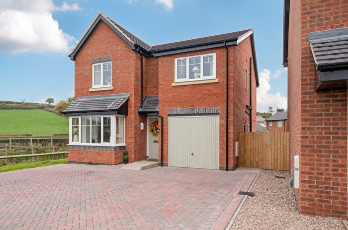 4 Bedroom Detached House For Sale In Maesderw, Sarn, Newtown, Powys, SY16