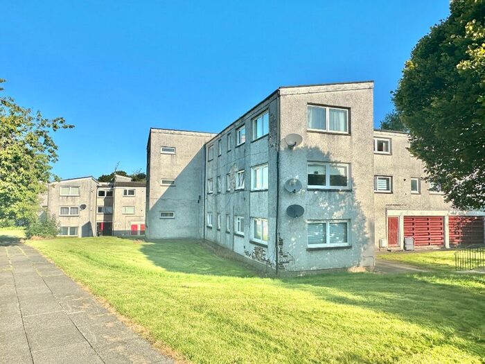 2 Bedroom Flat To Rent In Kirkton Place, The Village, East Kilbride, G74