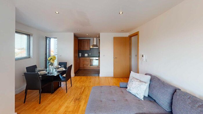 2 Bedroom Apartment To Rent In Jugglers Yard, Marlborough Street, L3