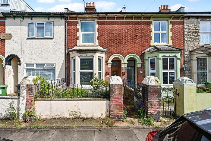3 Bedroom Terraced House For Sale In Powerscourt Road, Portsmouth, PO2