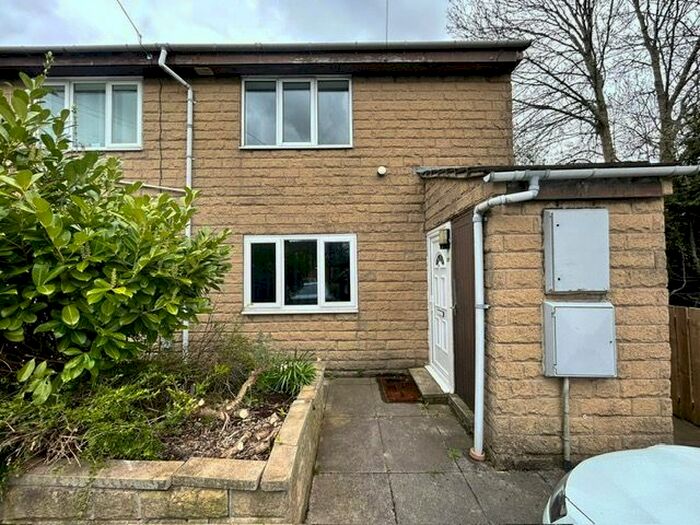 1 Bedroom Maisonette To Rent In Alden Court, Morley, Leeds, LS27