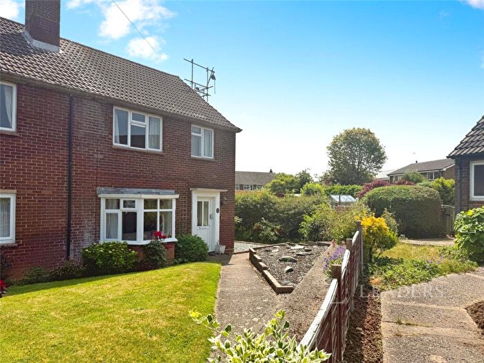 2 Bedroom Apartment For Sale In Tingeys Close, Redbourn, St. Albans, AL3