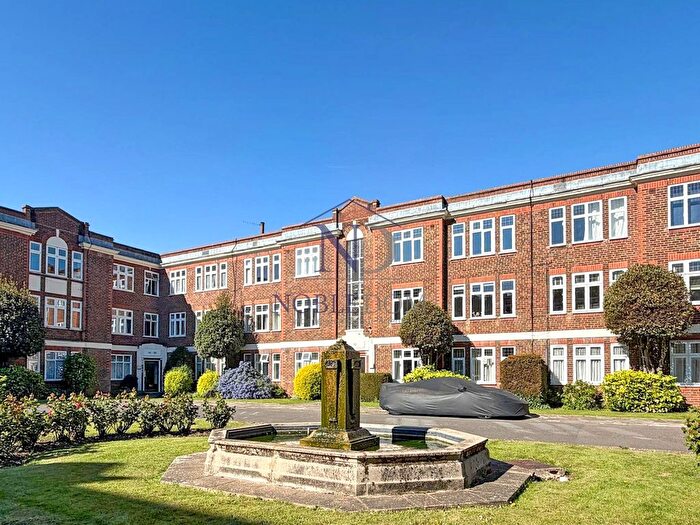 2 Bedroom Flat To Rent In Ealing, W5