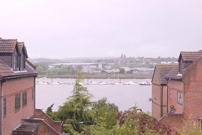 Studio To Rent In Hathaway Court, The Esplanade, ME1