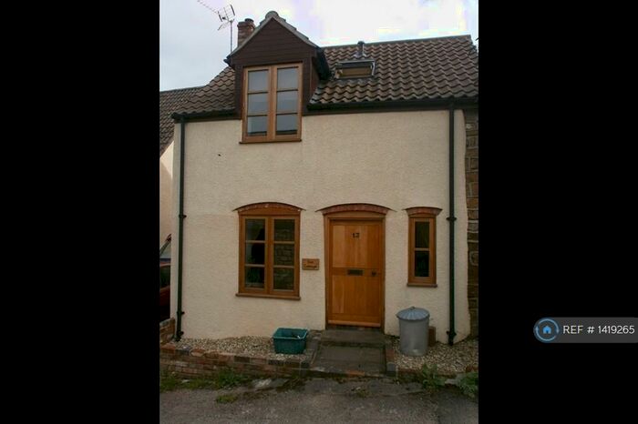 2 Bedroom Detached House To Rent In High Street, Cam, GL11