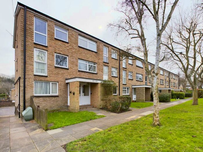 1 Bedroom Flat To Rent In Friars Wood, Pixton Way, Croydon, CR0