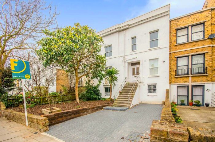 2 Bedroom Flat To Rent In Hanley Road, Finsbury Park, London, N4