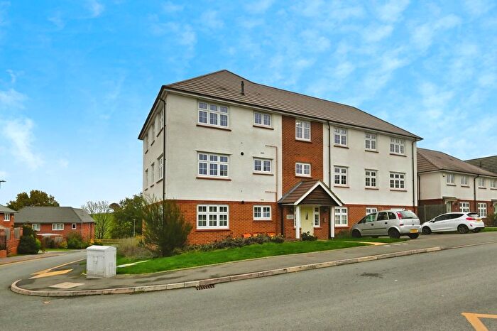 2 Bedroom Flat For Sale In Barlaston Way, Amington, Tamworth, B77