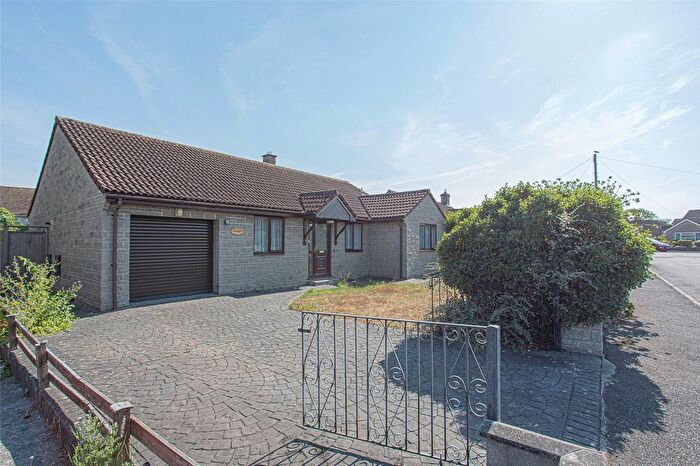 3 Bedroom Bungalow For Sale In Westholm Road, Somerton, Somerset, TA11