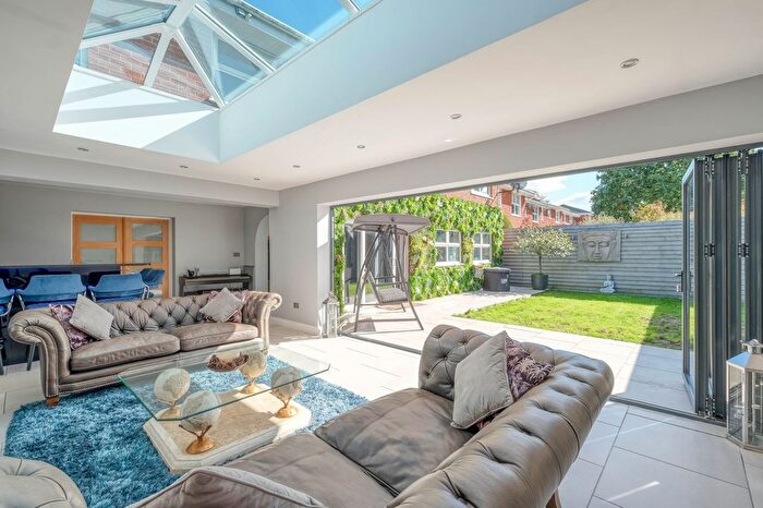 5 Bedroom Detached House For Sale In St. Nicolas Gardens, Birmingham, B38