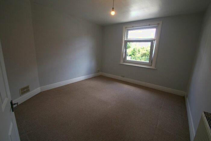 2 Bedroom Flat To Rent In Junction Road, Andover, SP10
