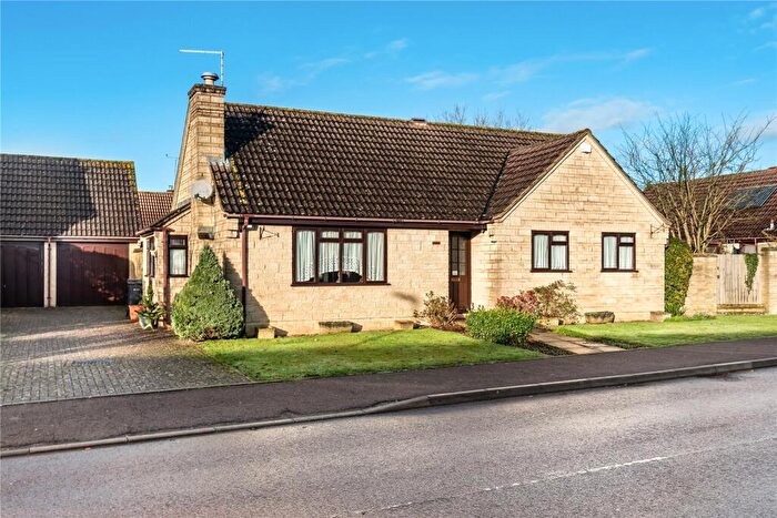 3 Bedroom Bungalow To Rent In Cranhams Lane, Cirencester, GL7