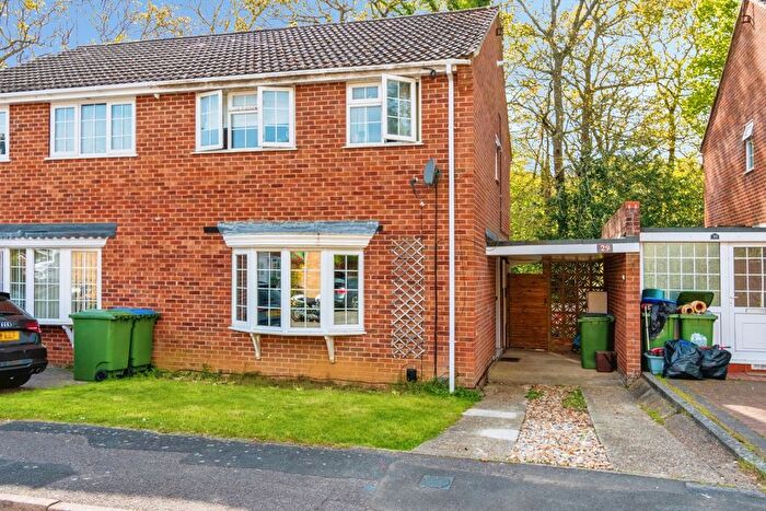 3 Bedroom Semi Detached House For Sale In Goldcrest Gardens, Southampton, Hampshire, SO16