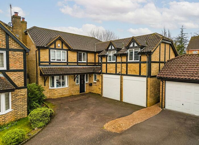 5 Bedroom Detached House For Sale In Creslow Way, Stone, HP17