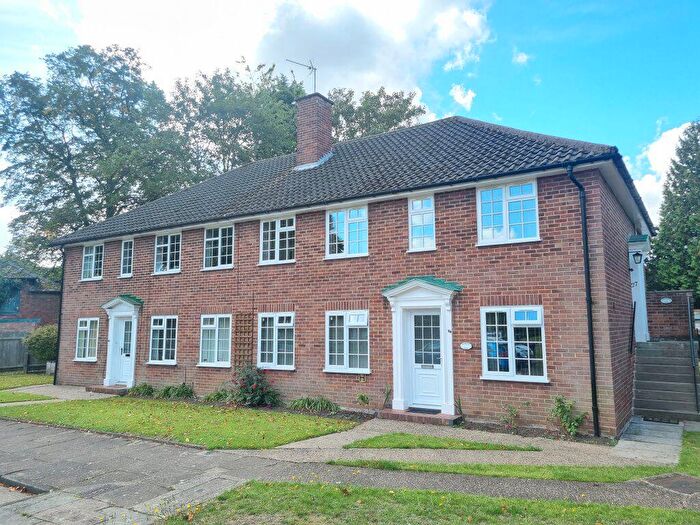 2 Bedroom Flat To Rent In Cedars Court, Leicester, LE2