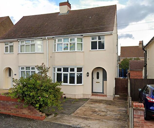 3 Bedroom Semi-Detached House To Rent In Littledale Street, Kempston, Bedford, MK42