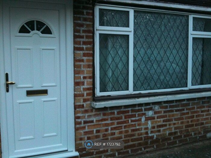 Studio To Rent In Masefield Lane, Hayes, UB4