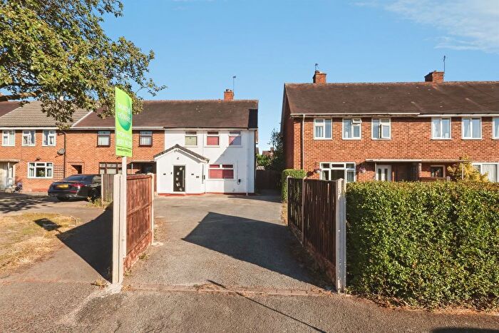 3 Bedroom End Of Terrace House For Sale In Newells Road, Birmingham, B26