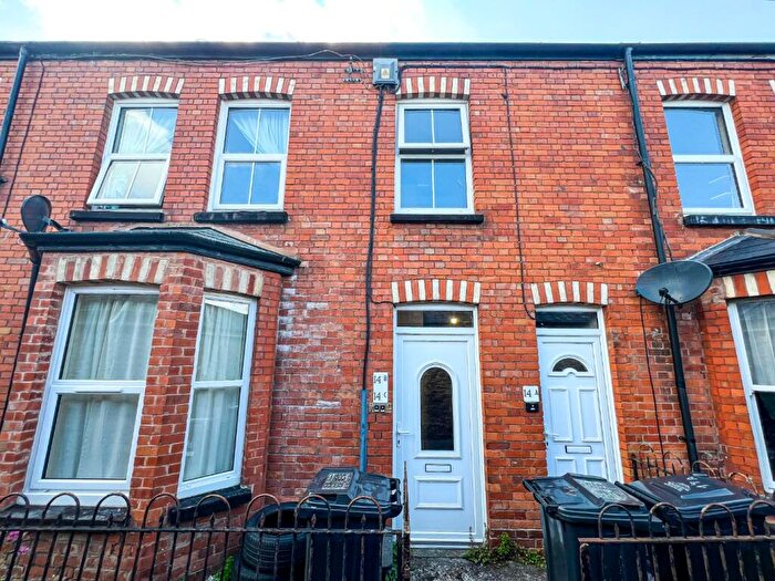 1 Bedroom Semi-Detached House To Rent In Market Terrace, Tiverton, Devon, EX16