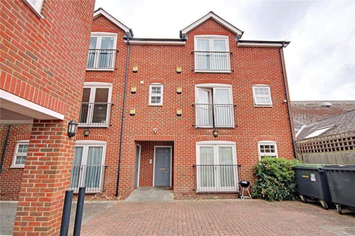 Studio For Sale In Priory Mews, Guildford Street, Chertsey, Surrey, KT16