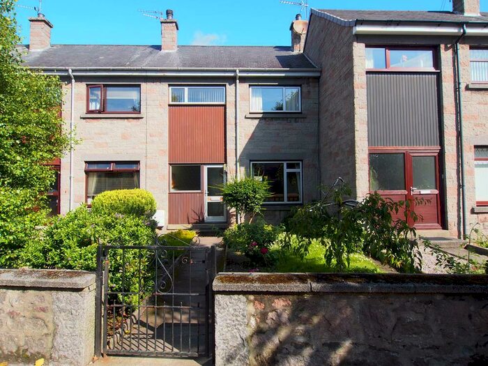 3 Bedroom Terraced House To Rent In Whitehall Place, Aberdeen, AB25