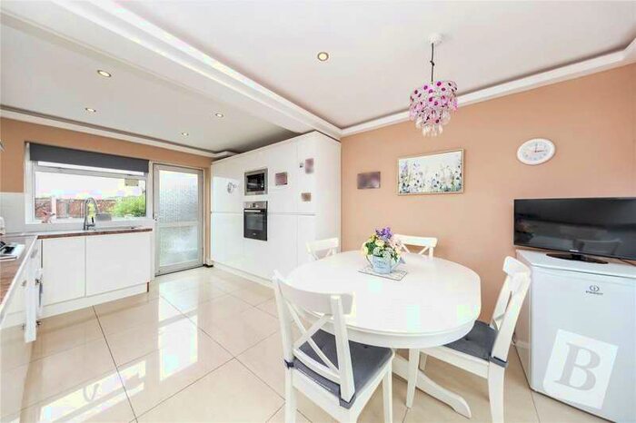 3 Bedroom End Of Terrace House To Rent In Leconfield Walk, Hornchurch, RM12