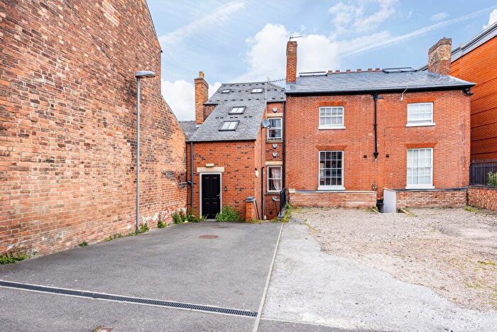 1 Bedroom Apartment To Rent In Cottage Terrace, Nottingham, NG1