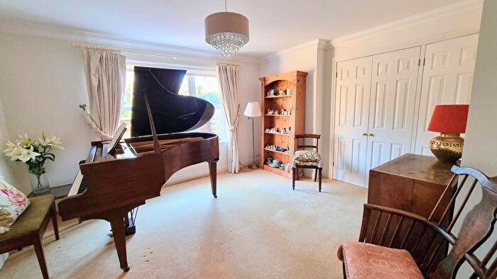 2 Bedroom Retirement Property For Sale In Turnpike Court, Hett Close, Haywards Heath, RH17