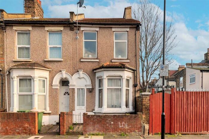 3 Bedroom House To Rent In Meath Road, Stratford, London, E15