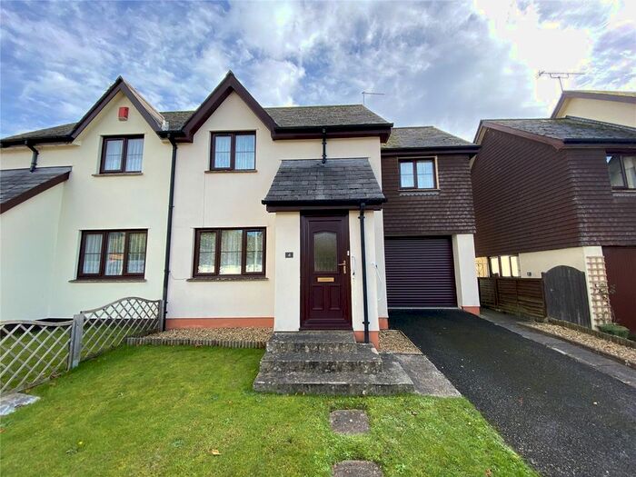 3 Bedroom Semi-Detached House To Rent In North Street, North Tawton, EX20