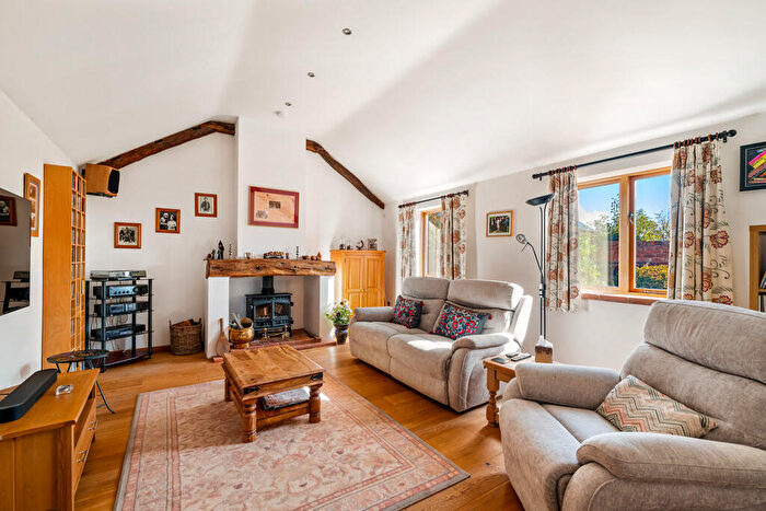 2 Bedroom Barn Conversion For Sale In Brampton, Lincoln, LN1