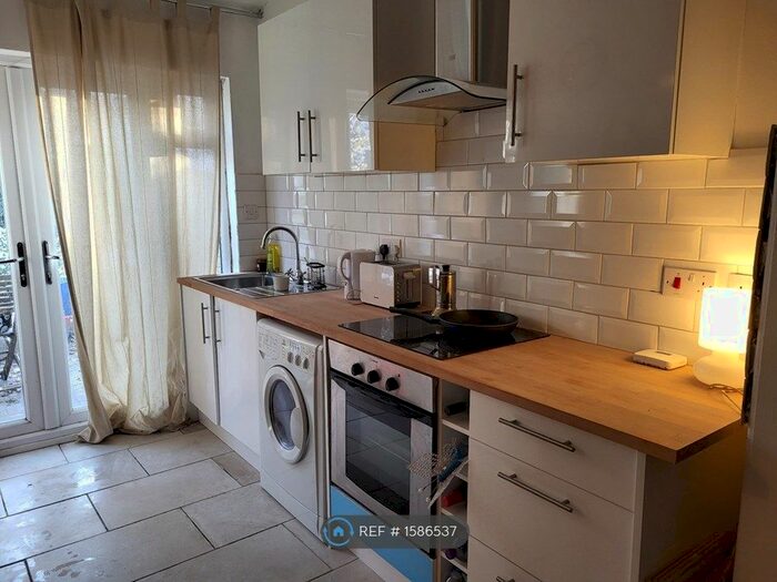 1 Bedroom Flat To Rent In Herbert Road, London, SE18