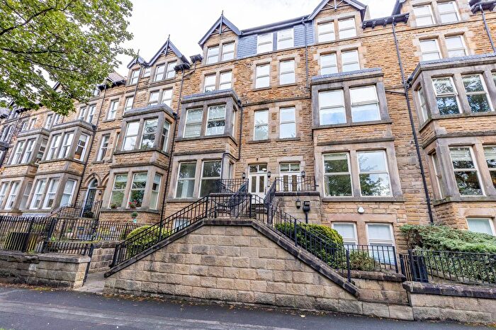 2 Bedroom Flat For Sale In Valley Drive, Cecil Court, HG2