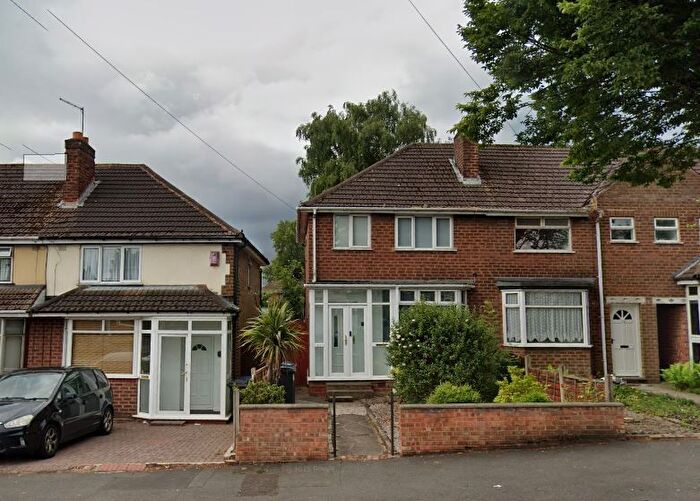 3 Bedroom Semi Detached House To Rent In Dyas Road, Great Barr, Birmingham, B44