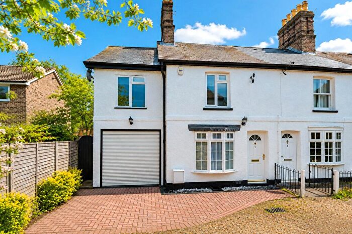 3 Bedroom End Of Terrace House For Sale In Cedar Lane, Frimley, Camberley, Surrey, GU16