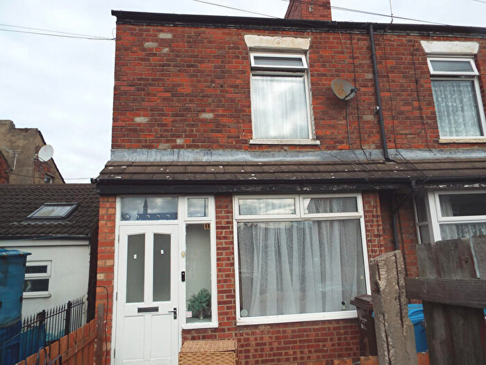 2 Bedroom End Of Terrace House For Sale In St. Georges Avenue, HU3