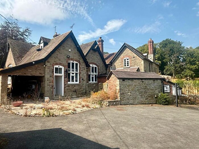 5 Bedroom Detached House For Sale In Lyonshall, Hereford, HR5