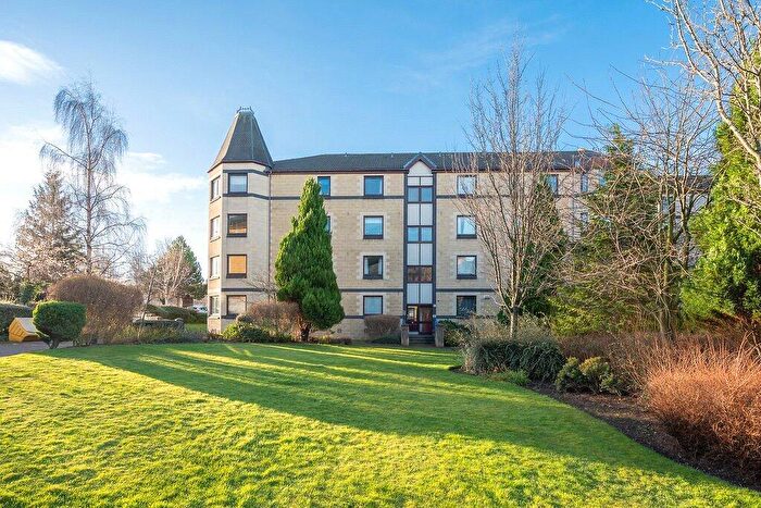 2 Bedroom Flat To Rent In West Bryson Road, Edinburgh, Midlothian, EH11