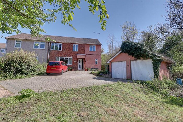 4 Bedroom Semi Detached House For Sale In Royal Springs, Longhope, GL17