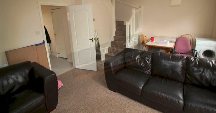 4 Bedroom Terraced House To Rent In **&#;pppw Excluding** Heron Drive, Lenton, Nottingham, NG7