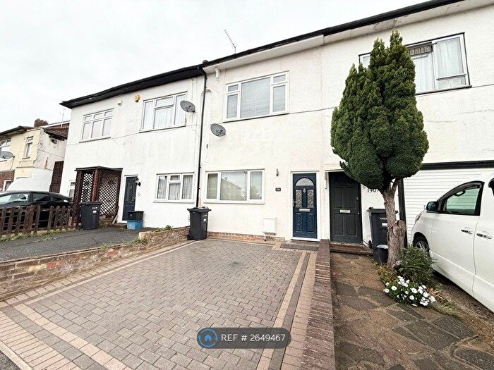 2 Bedroom Terraced House To Rent In Snakes Lane East, Woodford Green, IG8