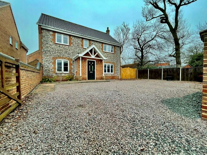 6 Bedroom Detached House To Rent In Mill Road, Norwich, NR12